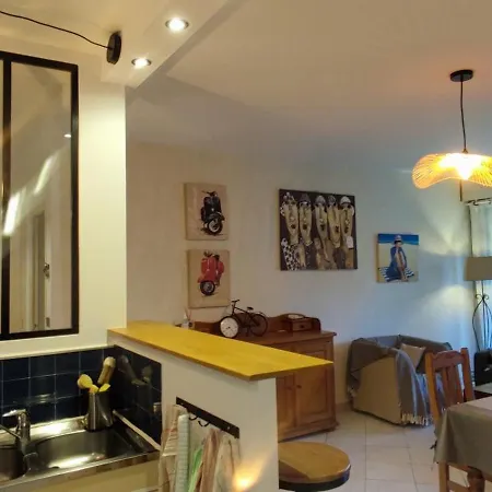 Au Jardin Apartamento La Rochelle (Charente-Maritime)